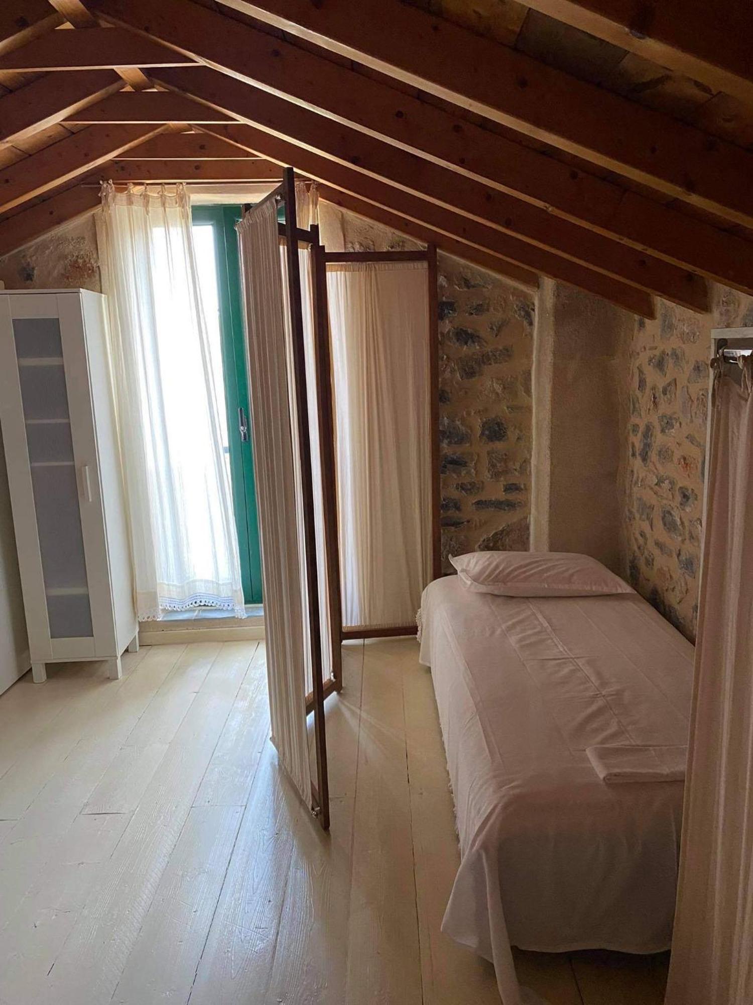 מונמבאסיה Guesthousekamara מראה חיצוני תמונה