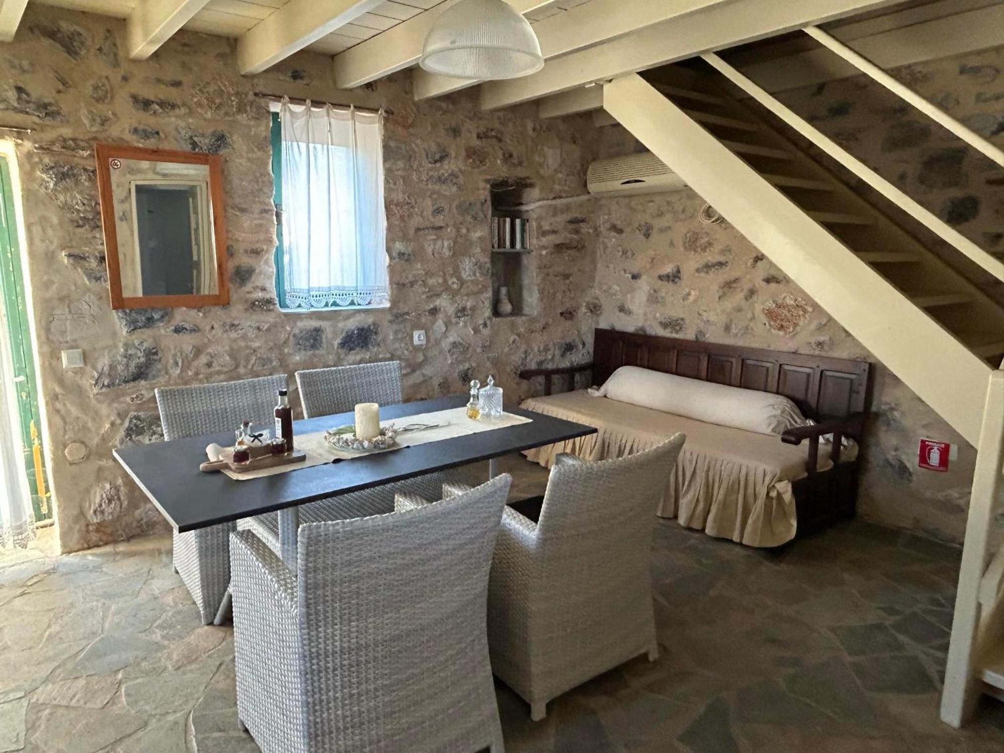 מונמבאסיה Guesthousekamara מראה חיצוני תמונה
