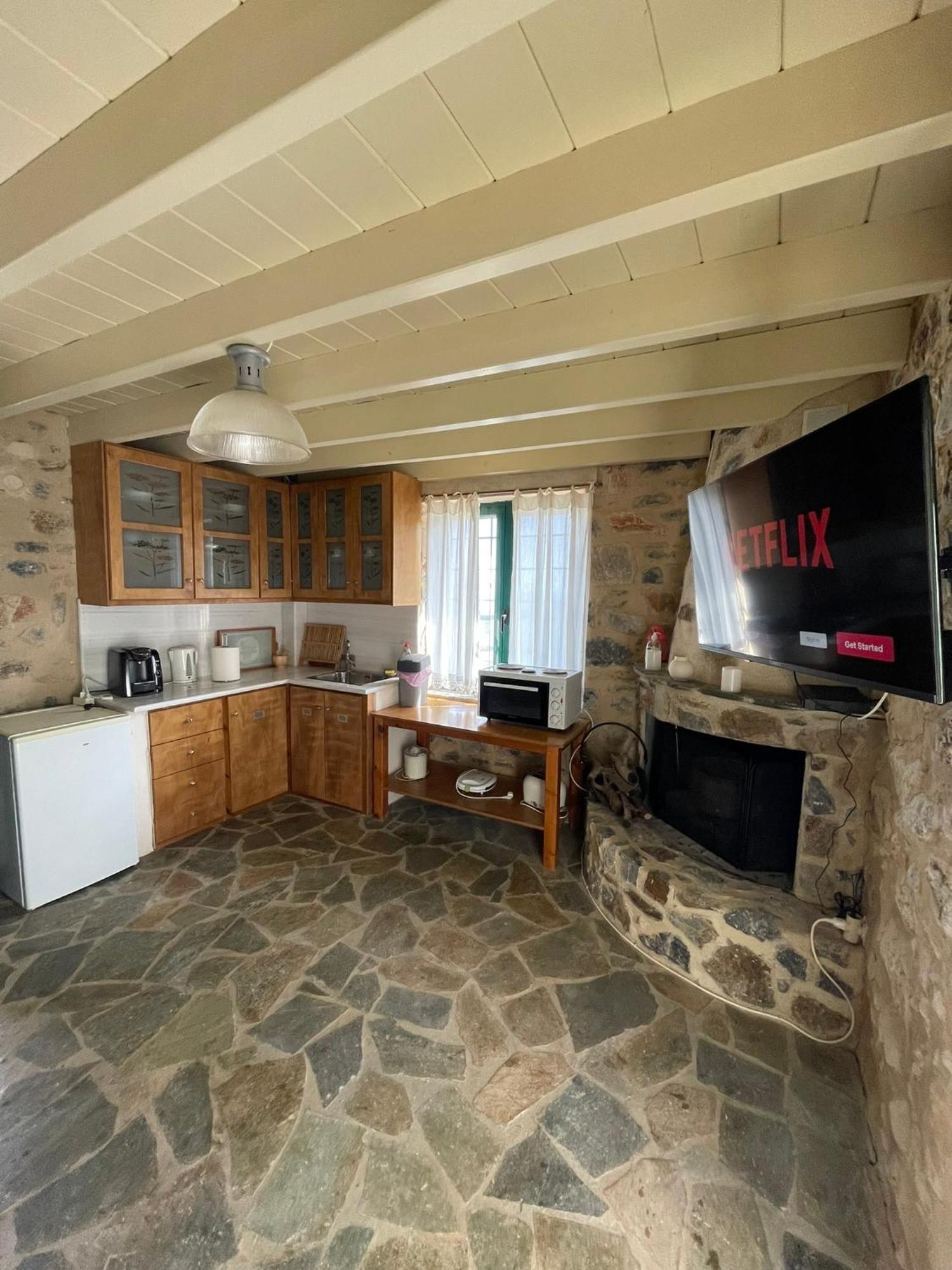 מונמבאסיה Guesthousekamara מראה חיצוני תמונה